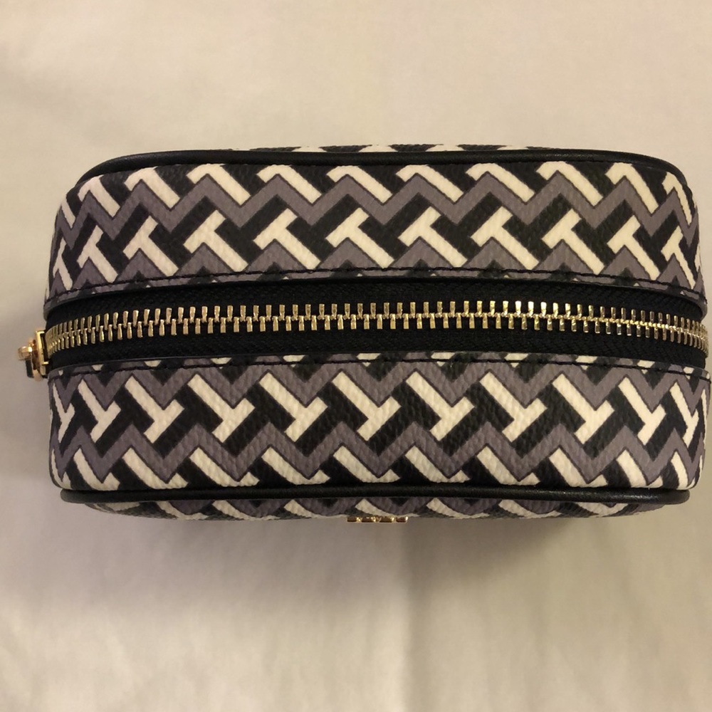 Tory Burch - Picture 2 of 3